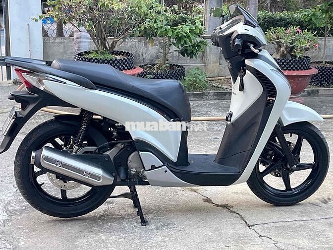 Honda SH150i nhập ý...đăng ký 2011 108 đầu.Trắng