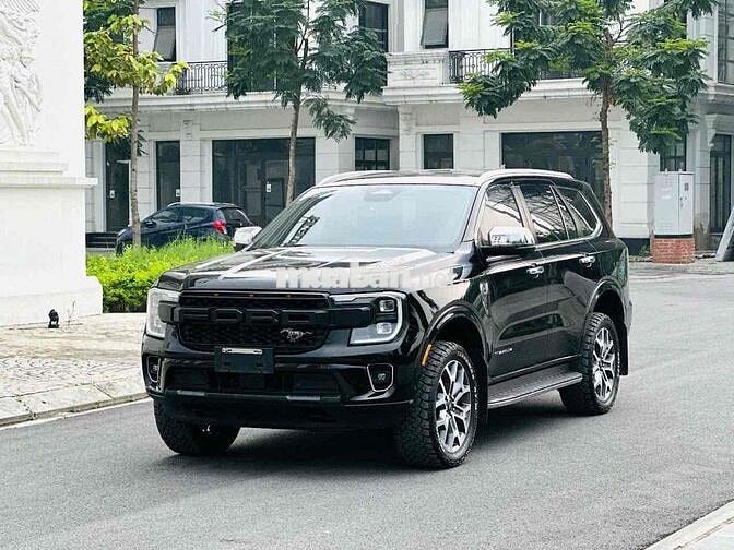Ford Everest Titanium 2.0L 4x4 AT sản xuất 2022