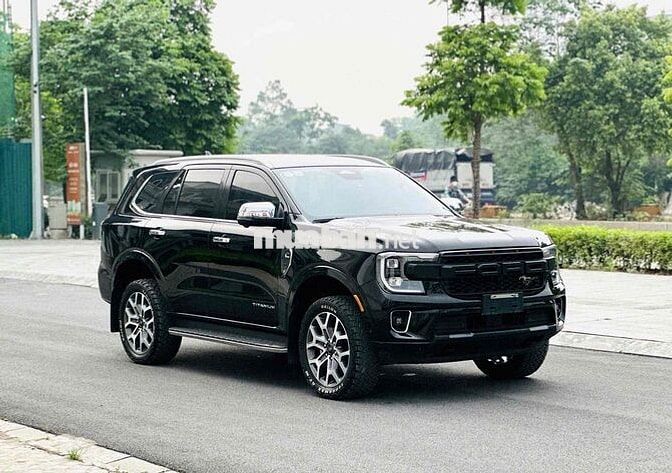 Ford Everest Titanium 2.0L 4x4 AT sản xuất 2022