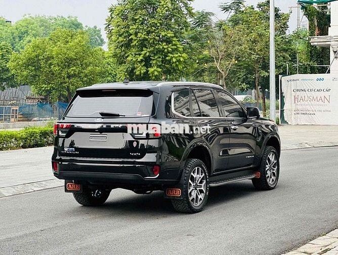 Ford Everest Titanium 2.0L 4x4 AT sản xuất 2022