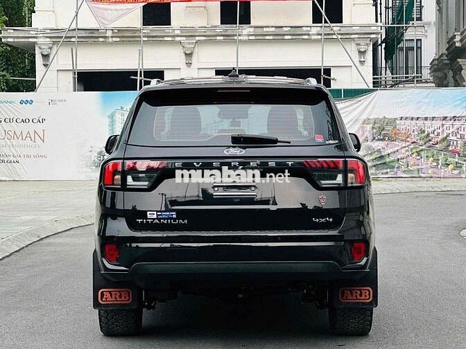 Ford Everest Titanium 2.0L 4x4 AT sản xuất 2022