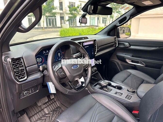 Ford Everest Titanium 2.0L 4x4 AT sản xuất 2022