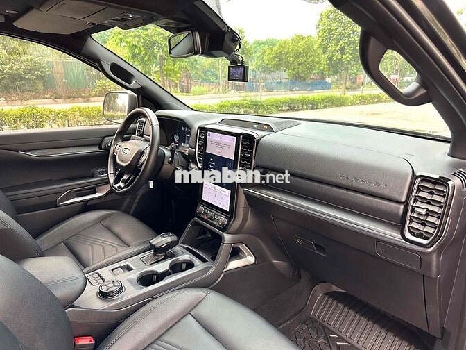 Ford Everest Titanium 2.0L 4x4 AT sản xuất 2022