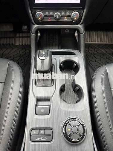 Ford Everest Titanium 2.0L 4x4 AT sản xuất 2022