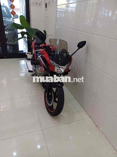 Honda CBR150R Đỏ đen Thể thao