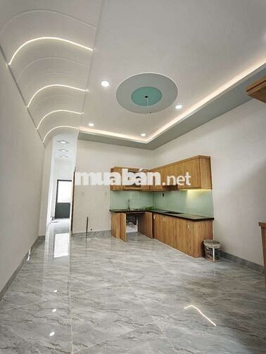 Nhà xây mới hiện đại chính chủ sổ hồng 