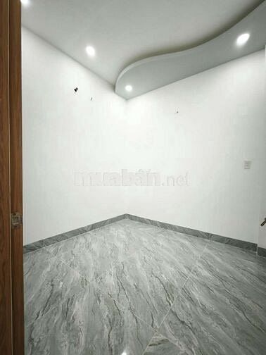 Nhà xây mới hiện đại chính chủ sổ hồng 