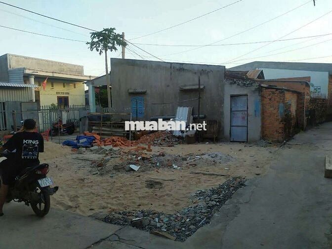 Đất gần chợ bình châu và cảng cá  ấp bến lội 3 mặt tiền hẻm