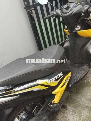 Yamaha Luvias Đen vàng