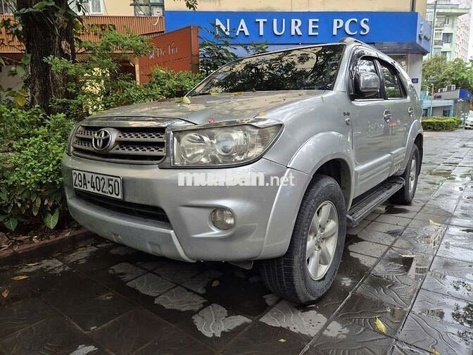Toyota Fortuner 2011 Bạc 170000 km