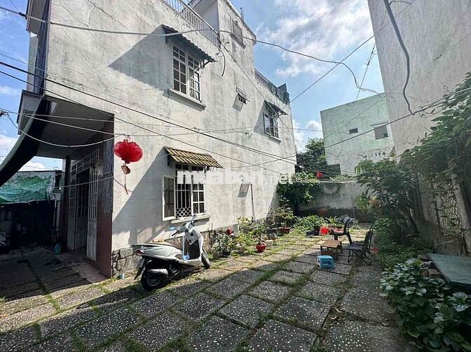 chính chủ cần bán nhà cách đường nguyễn ảnh thủ 100m diện tích 160m2