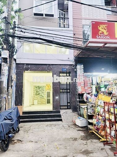 Chính chủ cho thuê mặt bằng đẹp, quận 8
