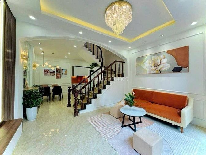 Bán Nhà Trương Định, Hoàng Mai 35m, 4 tầng, mt 4.6m, giá 8.8 tỷ.