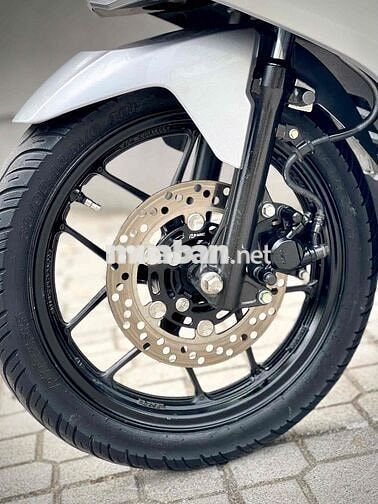 Honda Air Blade 4V 2024 Bạc 13k km