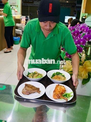 Cần tuyển nhân viên phục vụ tiệm mì