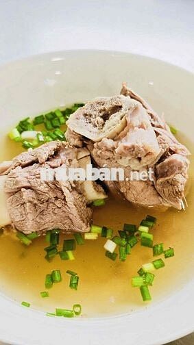 Cần tuyển nhân viên phục vụ tiệm mì