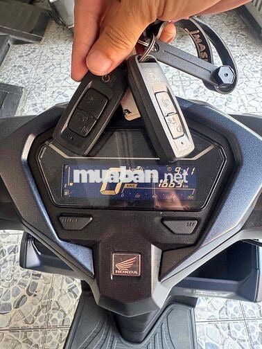 Honda Vario 125cc 12-2025 Chạy 1.600Km Siêu Lướt
