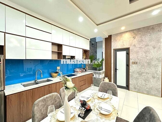 Cho thuê nhà 3 Tầng Kiệt 4m Trần Cao Vân