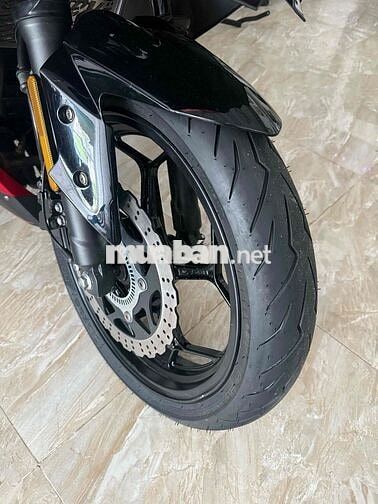 Kawasaki Ninja 300 ABS Đỏ đen