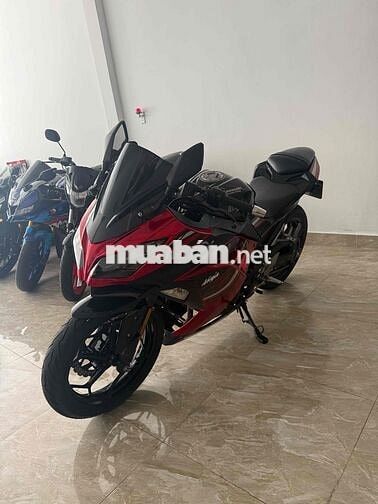 Kawasaki Ninja 300 ABS Đỏ đen