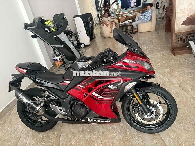 Kawasaki Ninja 300 ABS Đỏ đen