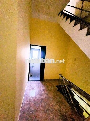 Cho thuê nhà hxh đường số 9 Linh Tây ngang 8m rộng hiếm thoáng