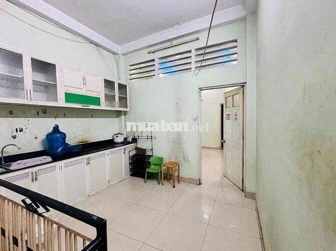 CHO THUÊ NHÀ MẶT TIỀN-CÓ SÂN RỘNG-MINH PHỤNG-Q11