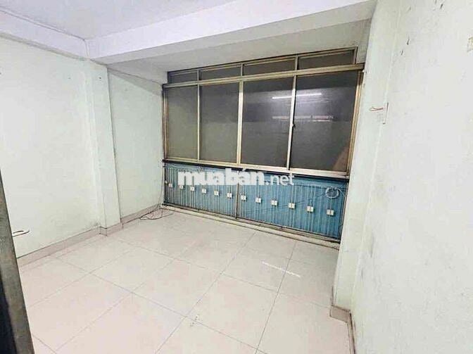 CHO THUÊ NHÀ MẶT TIỀN-CÓ SÂN RỘNG-MINH PHỤNG-Q11