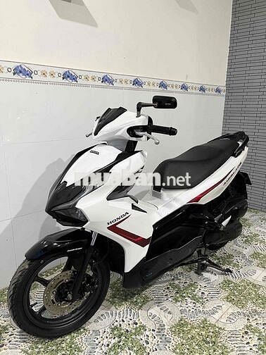 Honda Air Blade 2022 Trắng đen