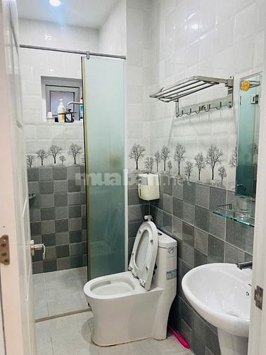 Nhà mới, nội thất full, chính chủ làm để ở nên tâm huyết