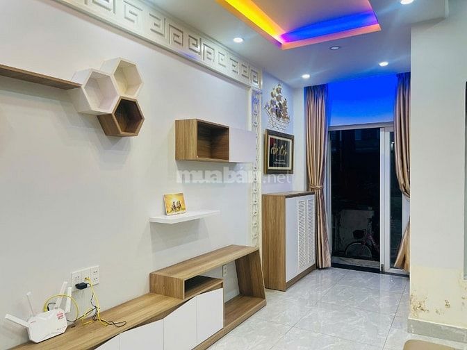 Nhà mới, nội thất full, chính chủ làm để ở nên tâm huyết