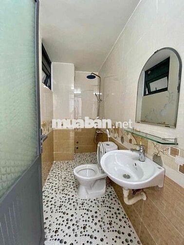 NHÀ CHO THUÊ: TRỆT 3 LẦU TUYỆT ĐẸP, MỚI - FULL MÁY LẠNH - MẶT TIỀN KHU