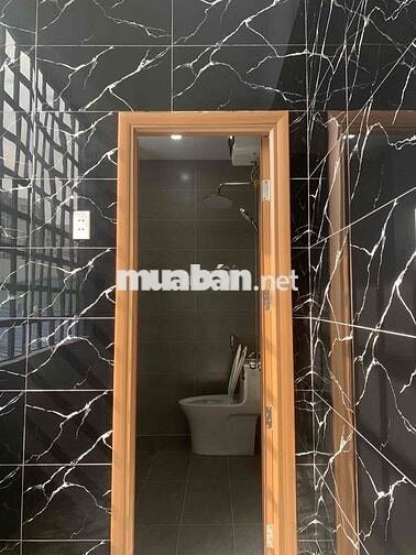 nhà mặt tiền ngay gần bến xe trung tâm Đà Nẵng, đầy đủ công năng