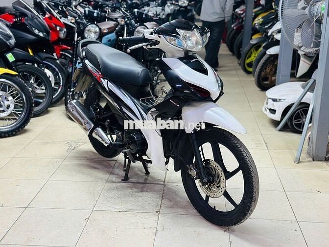 XE MÁY THỊNH PHÁT- WAVE RSX 110 TRẮNG ĐEN VÀNH ĐÚC