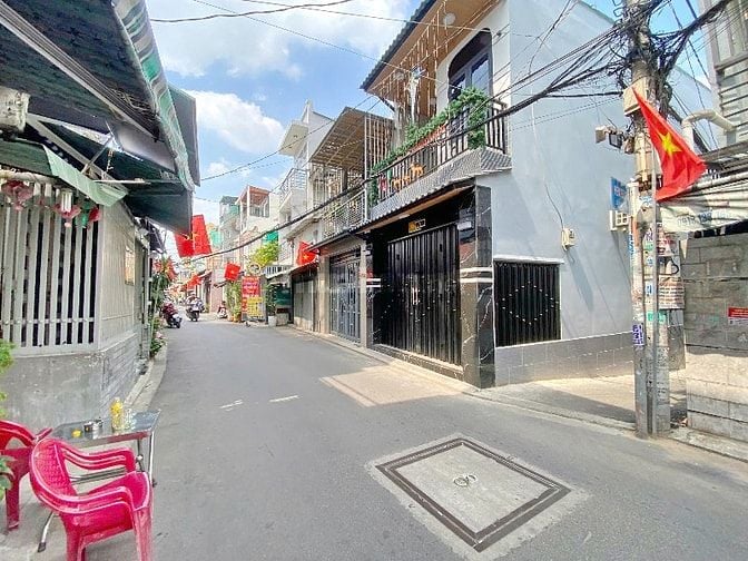 Bán Nhà  95/103 LVL . Trệt lầu đường 14m Phường Tân Kiểng, Q.7