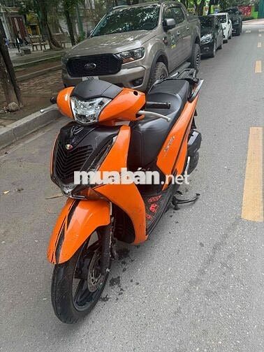 Honda SH 125 2018 màu Cam