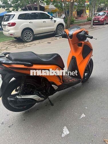 Honda SH 125 2018 màu Cam