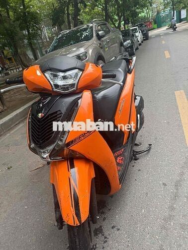 Honda SH 125 2018 màu Cam