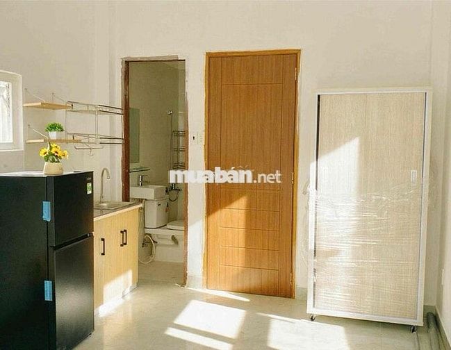 Phòng Studio ban công cửa sổ trời - Phan Chu Trinh BT