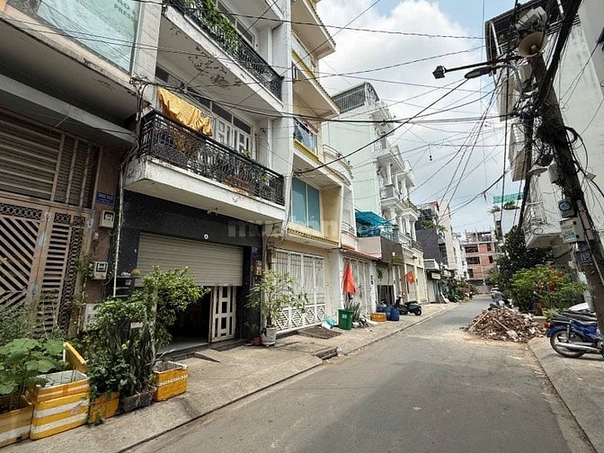 Siêu Vị Trí -5 Tầng - Huỳnh Tấn Phát - Quận 7 - Chỉ 11 TỶ 6