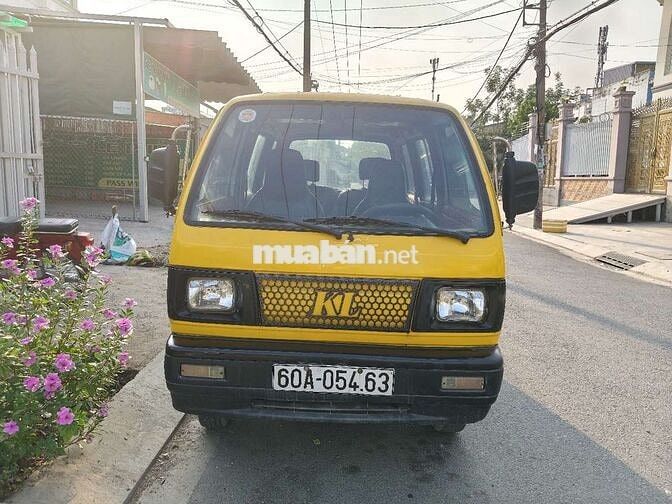 Suzuki Carry 7 chỗ màu Vàng