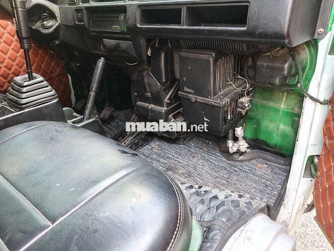Suzuki Carry 7 chỗ màu Vàng