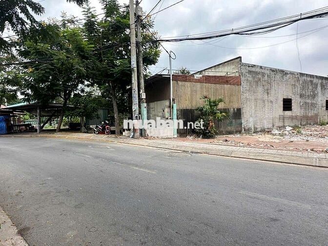 Bán Đất MT Ngang To 7.2m X 23m Giá 5.9 Tỷ TL Đg P.V.Hớn XTT Hóc Môn