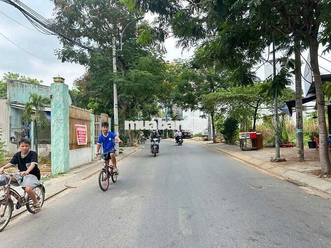 Bán Đất MT Ngang To 7.2m X 23m Giá 5.9 Tỷ TL Đg P.V.Hớn XTT Hóc Môn