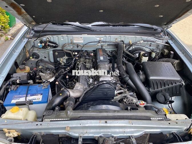 Gia đình bán xe Ford Everest máy dầu đời 2005
