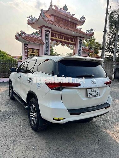 Toyota Fortuner 2017 Trắng cần bán
