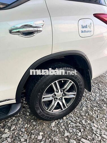 Toyota Fortuner 2017 Trắng cần bán