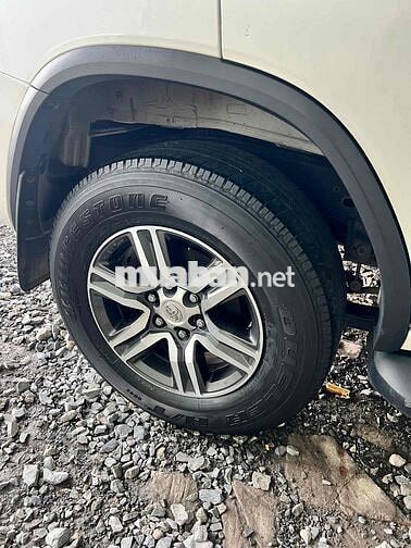 Toyota Fortuner 2017 Trắng cần bán