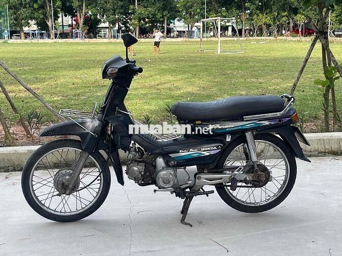 Honda Dream Thái Đen