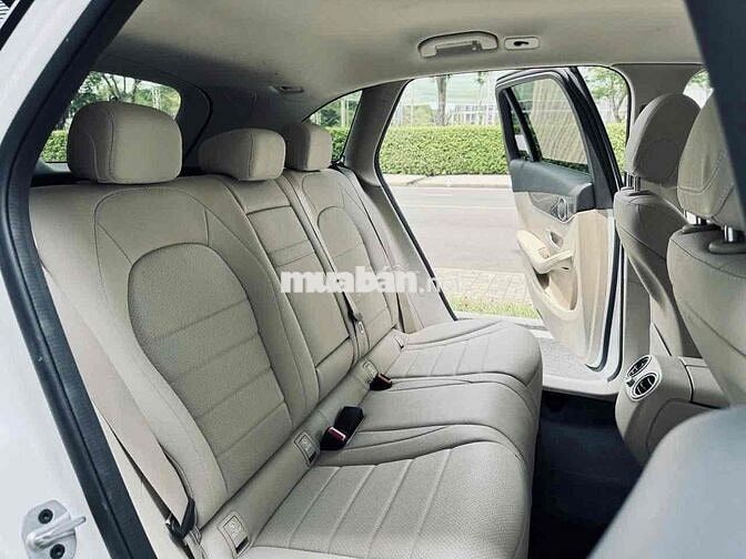 Mercedes GLC200 V1 2022 30.000 km Trắng
